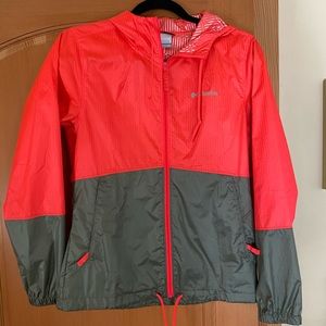Columbia wind breaker